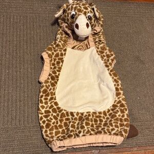 Cutest giraffe costume size 4-6T